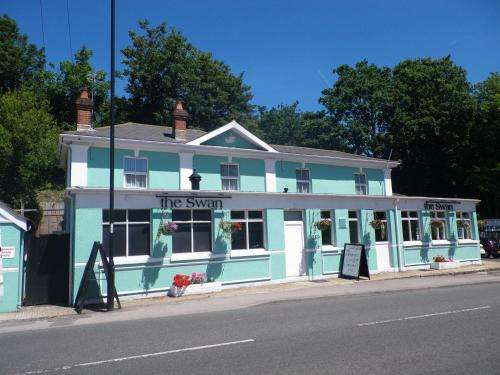 www.swaninnwoolston.co.uk