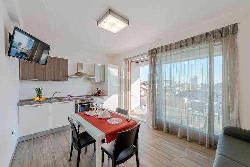 www.residencebocamarina.com