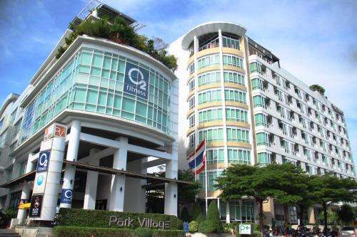 www.atparkvillage.com
