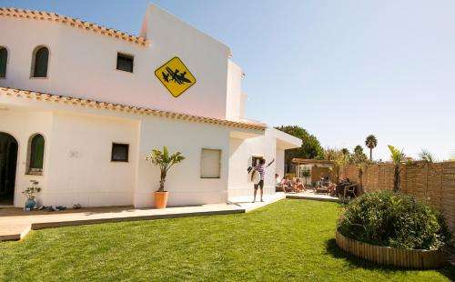 www.algarvesurfschool.com