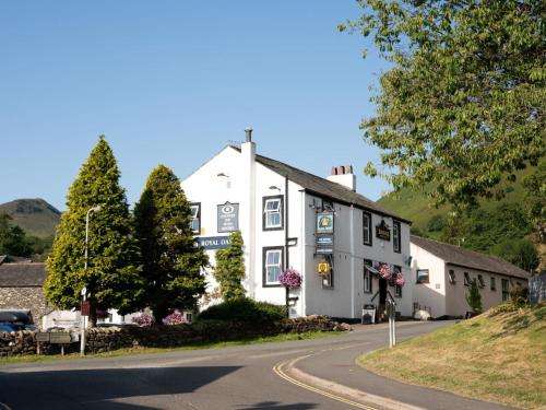 www.royaloak-braithwaite.co.uk