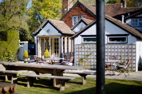 www.theoldhouseinn.co.uk