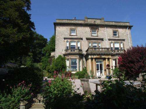 www.castlehousebandb.co.uk