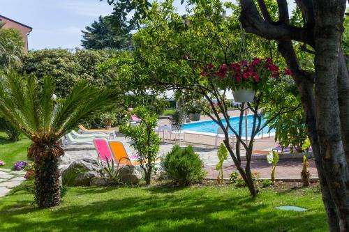 www.villapaolaloano.it