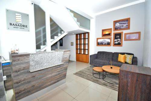 www.basadreaparthotel.com