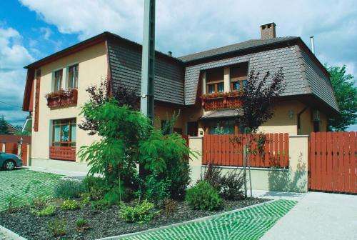 www.gondolahotel.hu