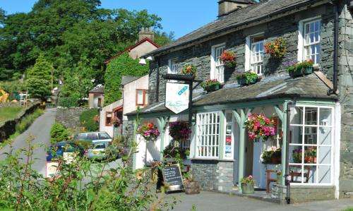 www.threeshiresinn.co.uk