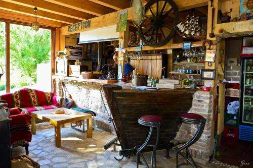www.hostelanton.com