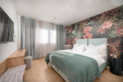 www.skalinerooms.com