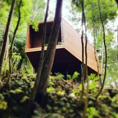 www.caparica-ecolodge.com
