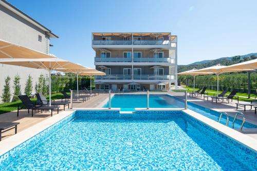 www.astrasartiluxurysuites.gr