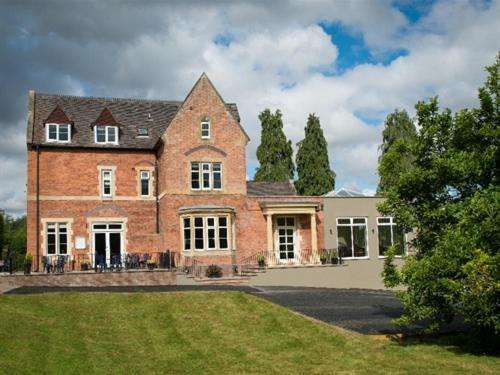 www.thecliffeatdinham.co.uk
