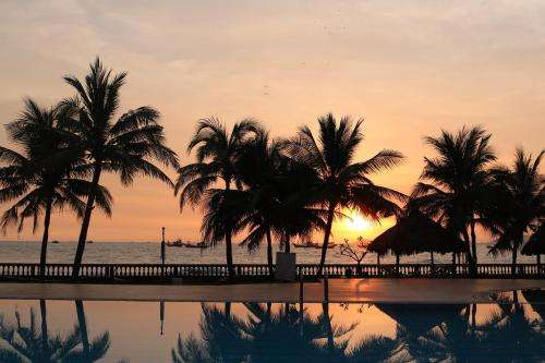 www.palaceresort.vn
