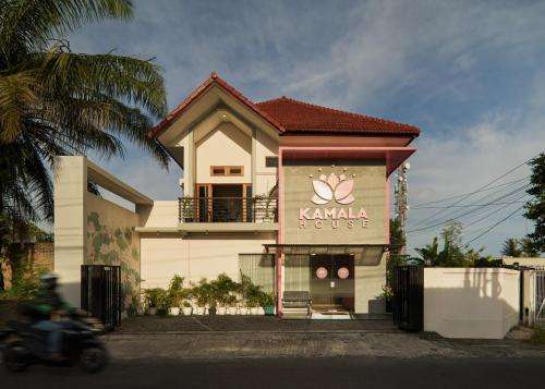 www.kamalahouseyogyakarta.com