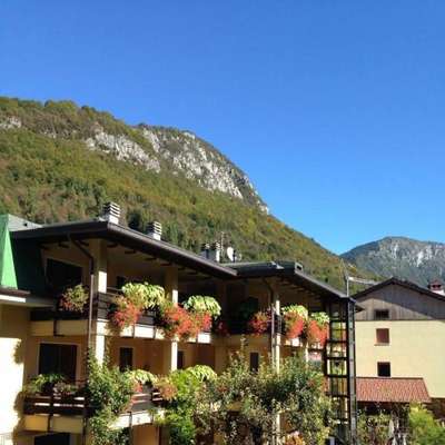 www.residenzalaciasa.com