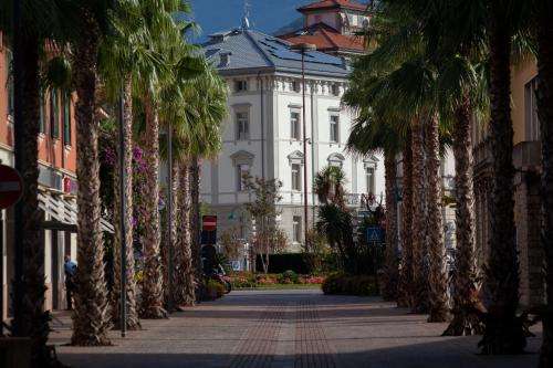 www.residenzaaltogarda.com