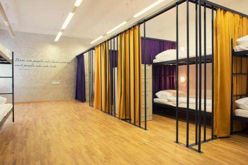 www.hostel-tresor.si