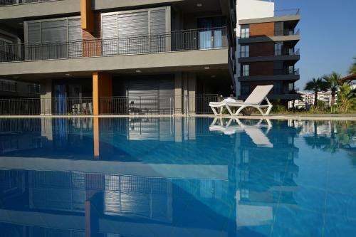 www.menesuites.com