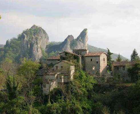 www.agriturismocasarastelli.it