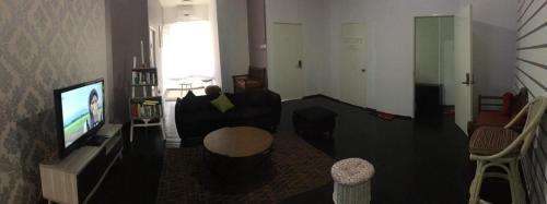 www.xplobackpackers.com