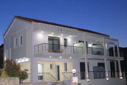 www.anemos-luxuryapartments.com