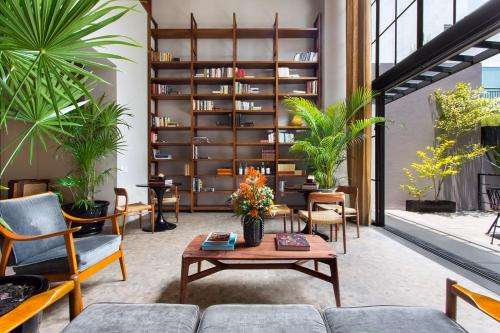 www.casa9hotel.com
