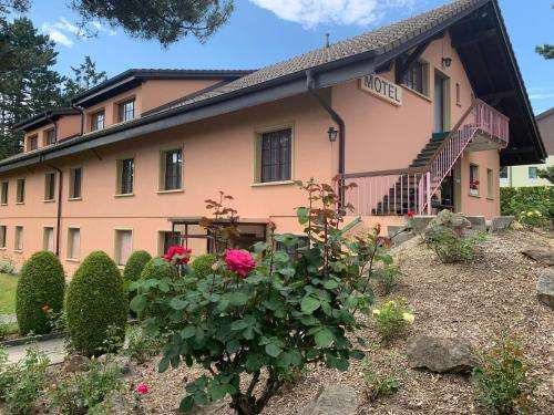 www.motel-des-fleurs.ch