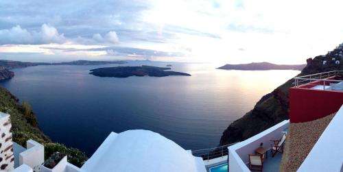 www.santorini-harashouses.com