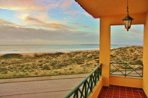 www.supertubosbeachhostel.com