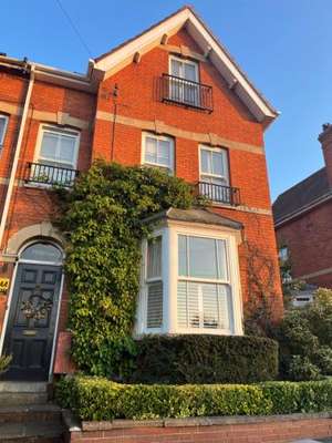 www.glastonburytownhouse.co.uk