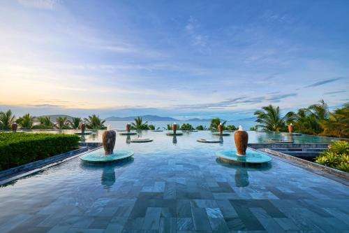 www.amianaresort.com