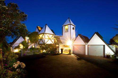 www.tivolihomestay.co.nz