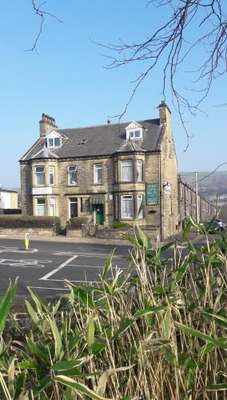www.kirkleaguesthouse.co.uk