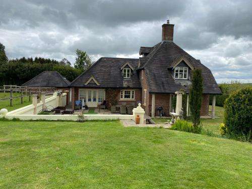 www.dolesashfarm.co.uk