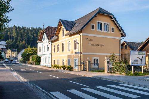 www.villatheresienhof.at