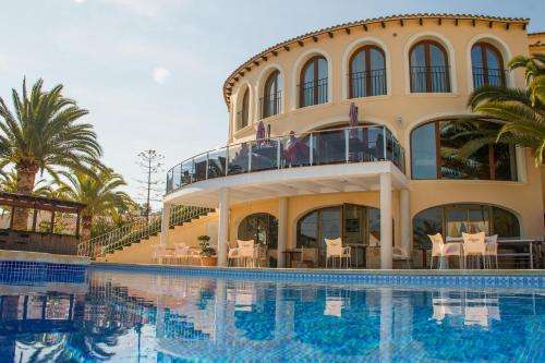 www.hotelgransolcalpe.com