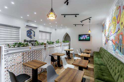 www.registan-hostel.uz