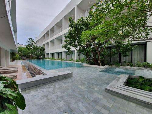 www.chernbangkok.com