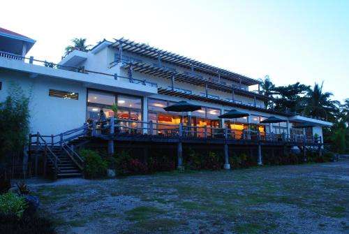 www.almontbeachresort.com