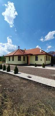 www.elszallasollak.hu
