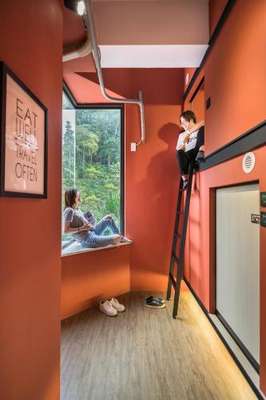 www.owlhostel.com