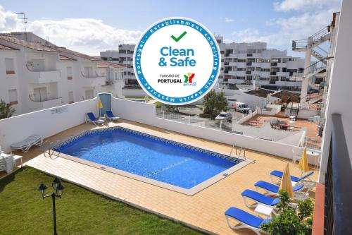 www.carrunaholidays.com