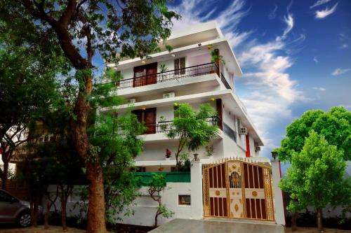 www.goldenhomestay.co.in