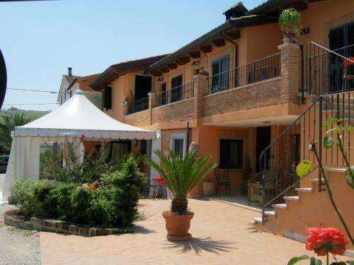 www.levigneagriturismo.com