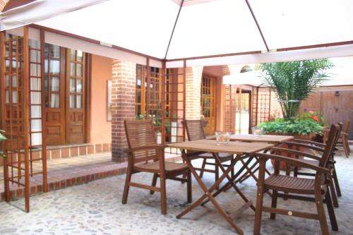 www.hosteriagaleriacerdan.com