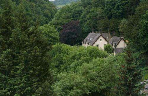 www.hightorhotel.co.uk