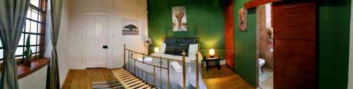 www.uthandobackpackers.com