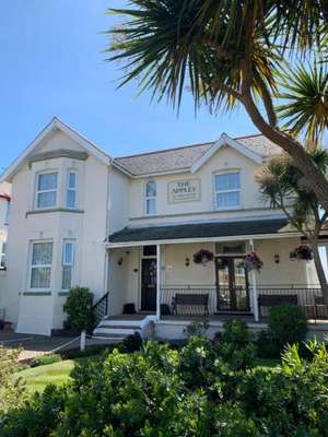www.appleylodge.com