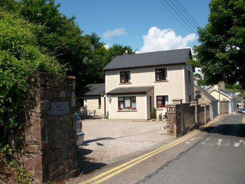 www.glenhouseyoughal.com