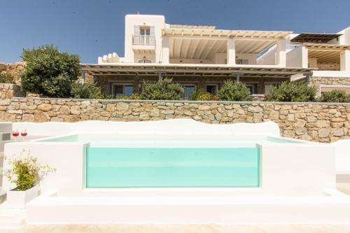 www.overviewmykonosapartments.com